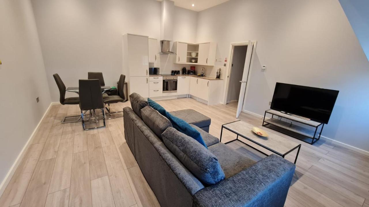 Cosy Flats Near Heathrow, Group Bookings Available With Parking Space Hounslow Dış mekan fotoğraf